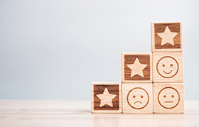 ‘슈퍼호스트’ 배지는 고객 기대 높여
작은 실수로도 실망해 평점 깎아