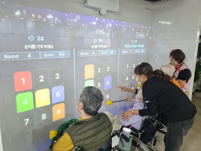 키움테크 ‘엑서브레인’, 요양시설서 효과성 검증 실시…경희대와 협력