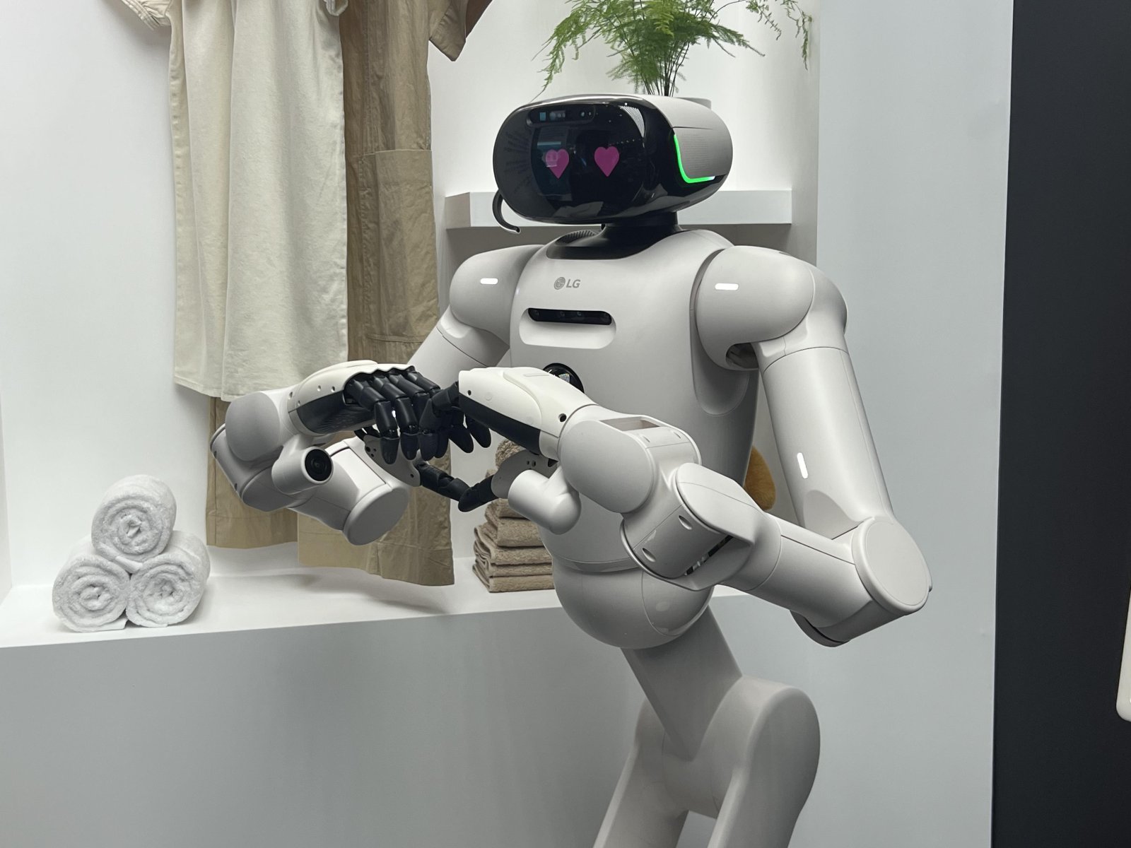 인터배터리로 본 LG에너지솔루션… “배터리 셀 공급사에서 에너지 솔루션 기업으로”