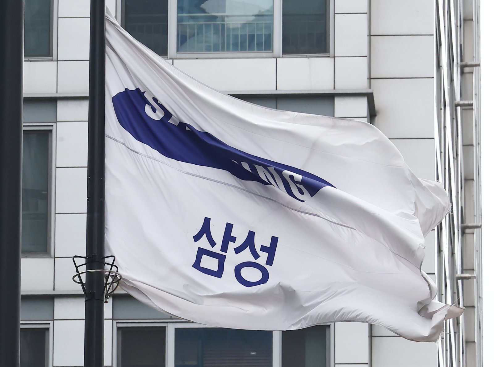 삼성전기, 역대 최대 1조원대 MLCC 공급 계약